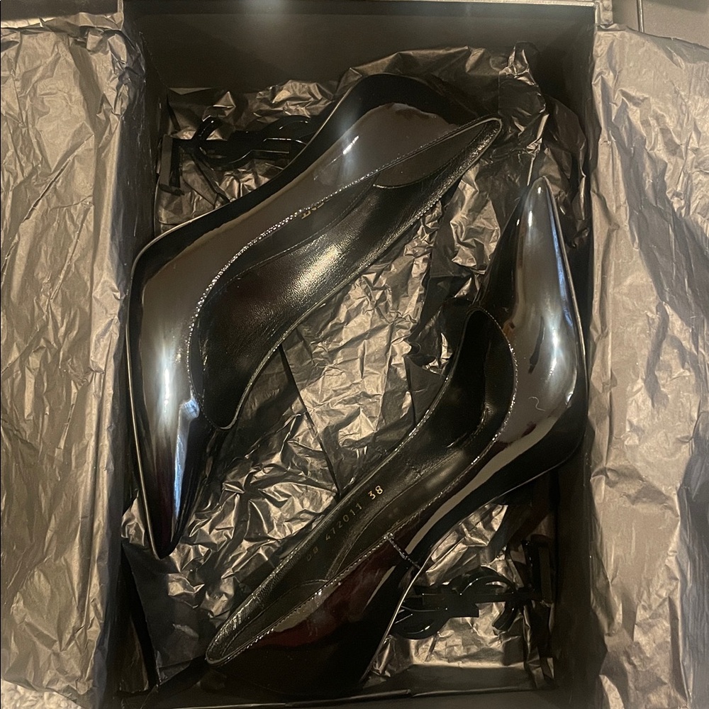 Yves Saint Laurent Black Patent Leather Heels